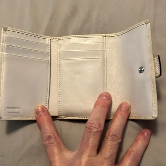 Coach wallet - Picture 2 of 4